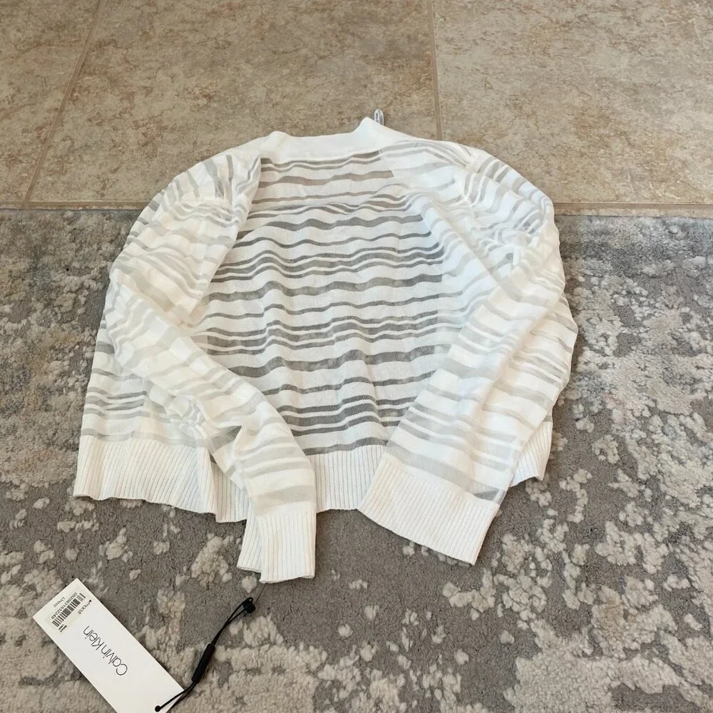 Cropped Cardigan - Picture 2 of 5